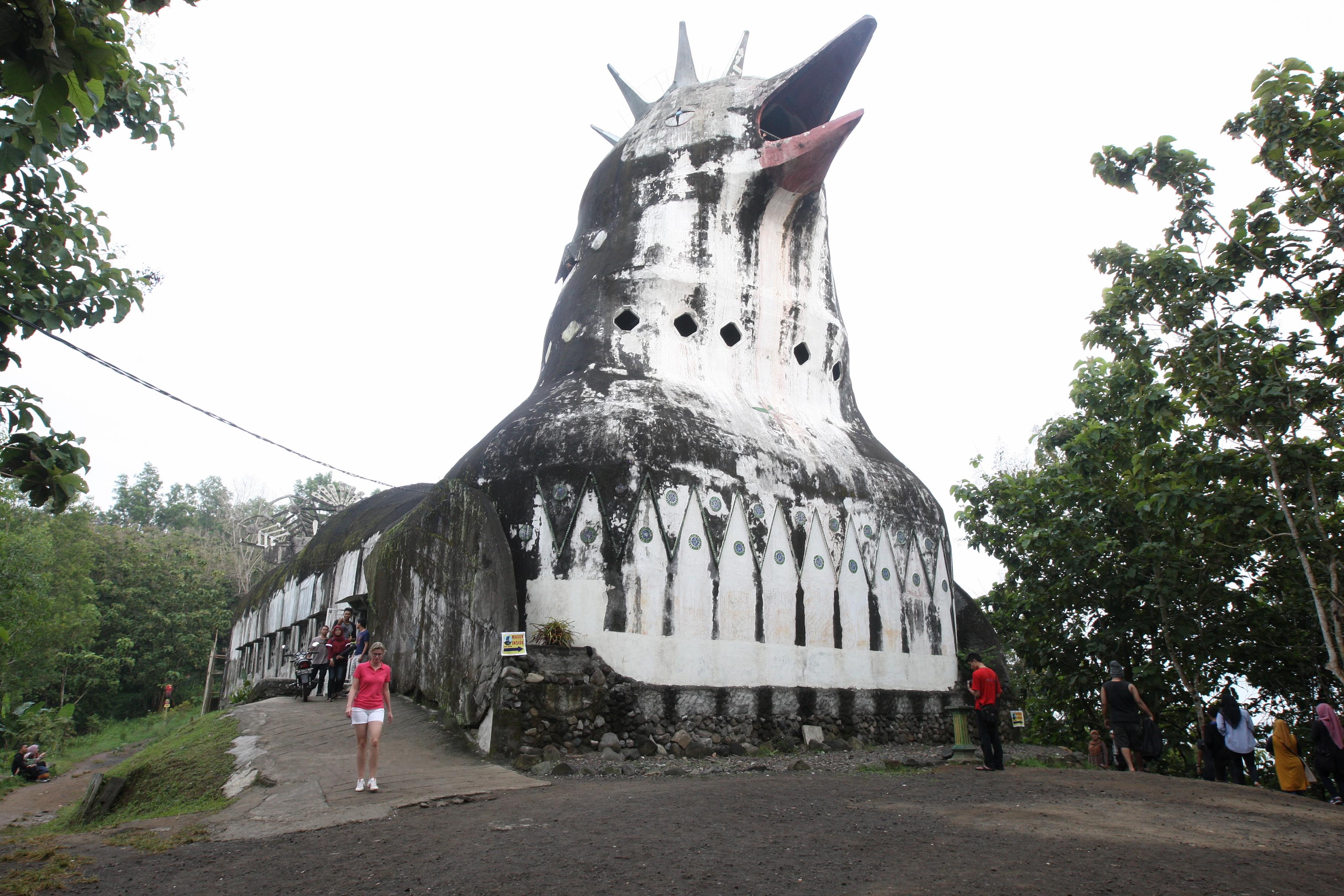 Tempat Terunik Yang Nggak Kamu Temukan Di Negara Lain